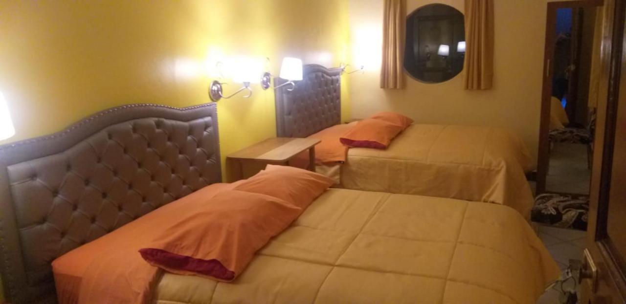 Hospedaje Karol Hotel Аякучо Екстериор снимка