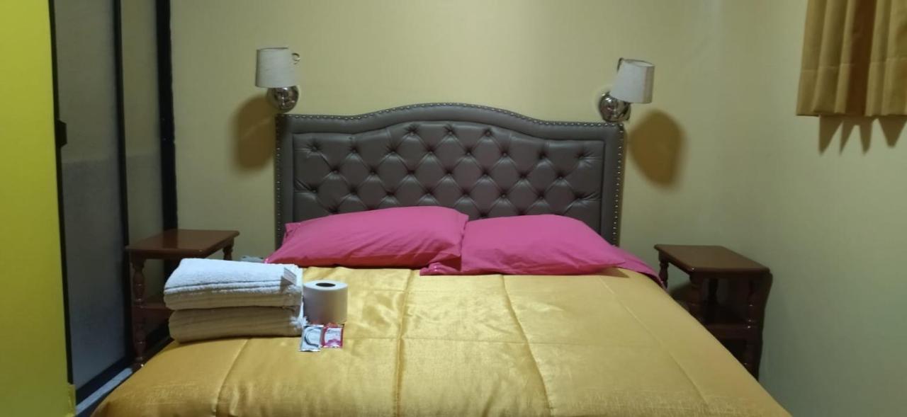 Hospedaje Karol Hotel Аякучо Екстериор снимка