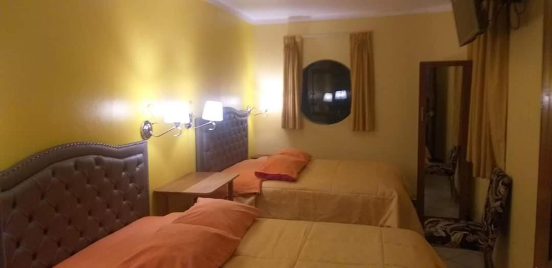 Hospedaje Karol Hotel Аякучо Екстериор снимка