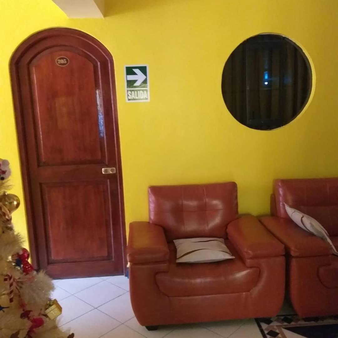 Hospedaje Karol Hotel Аякучо Екстериор снимка