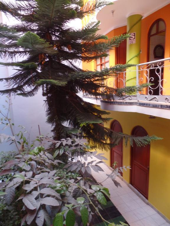 Hospedaje Karol Hotel Аякучо Екстериор снимка