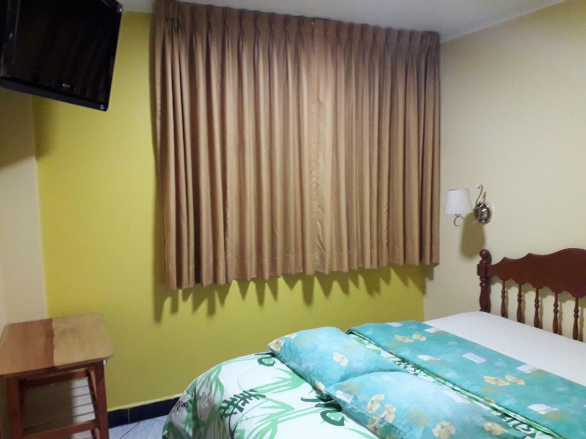 Hospedaje Karol Hotel Аякучо Екстериор снимка