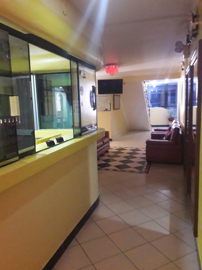 Hospedaje Karol Hotel Аякучо Екстериор снимка