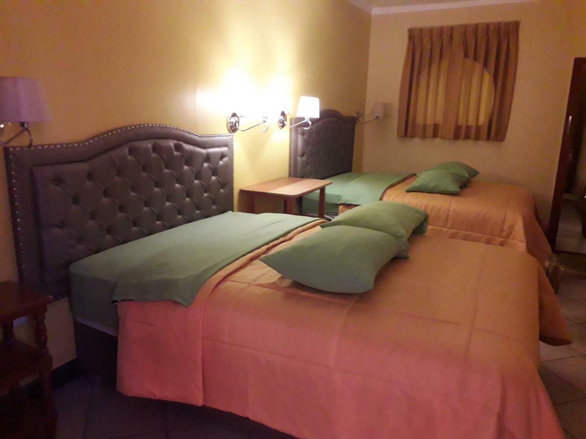 Hospedaje Karol Hotel Аякучо Екстериор снимка